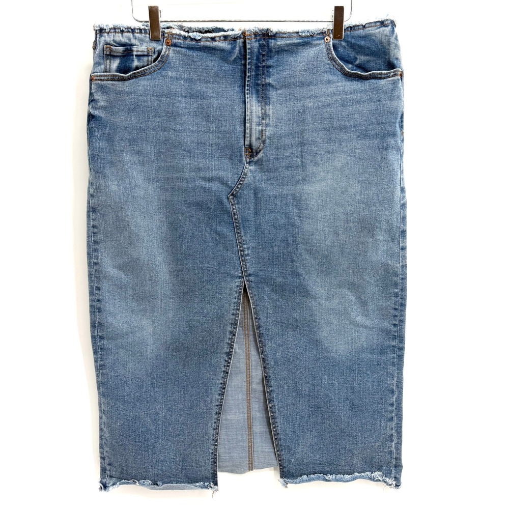 Y2K Juicy Couture Denim Midi Skirt Size 14 Heart Rhinestone Pockets Raw Hem Blue - Picture 3 of 9